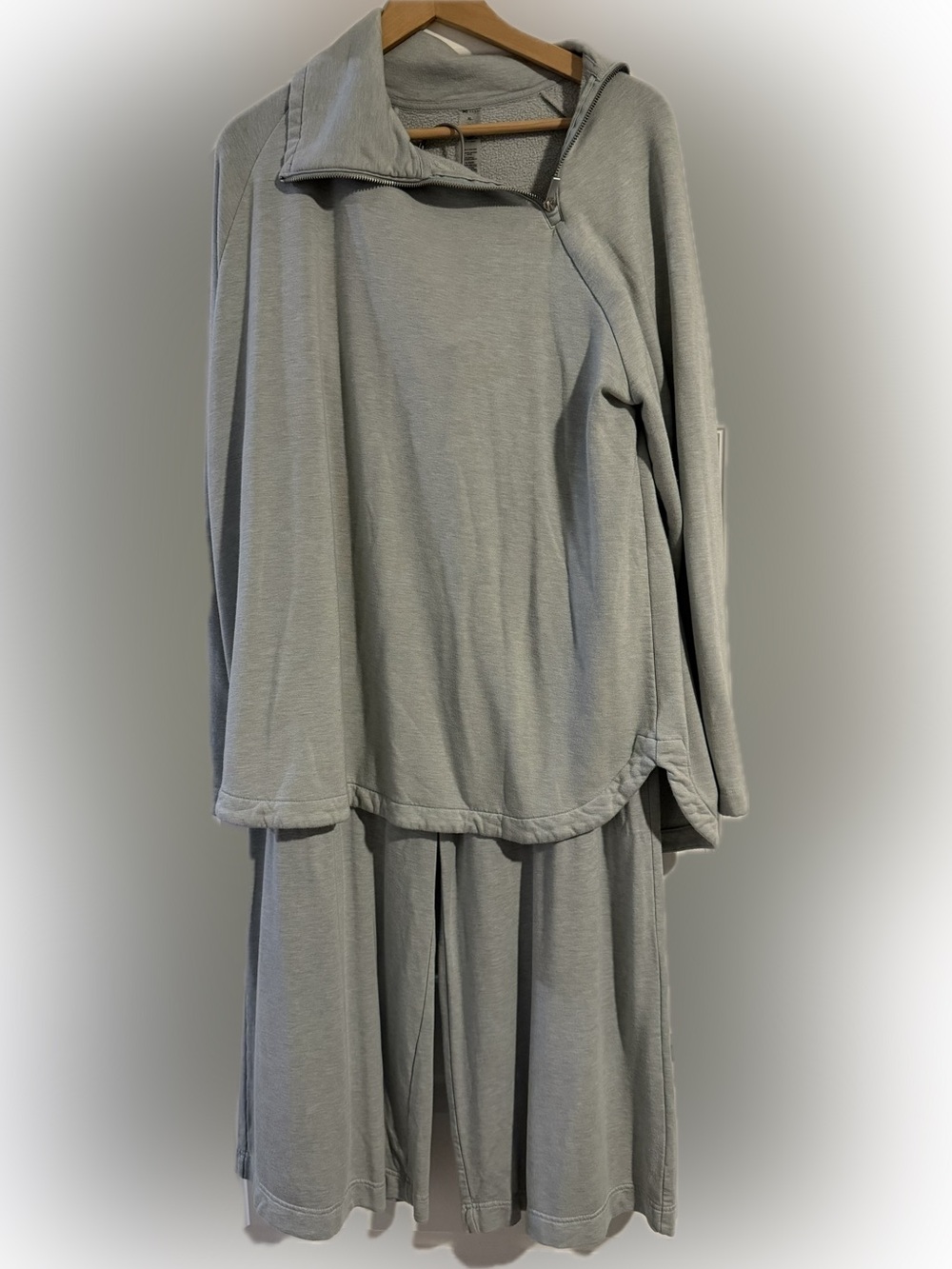 Lou & Grey Light Gray Lounge Top & Pants Set